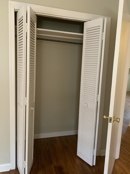 closet space - 2021 Davis Ave