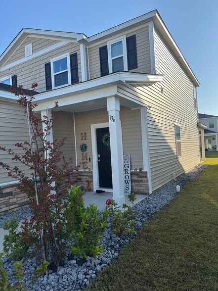 Building Photo - 136 Dreher Dr