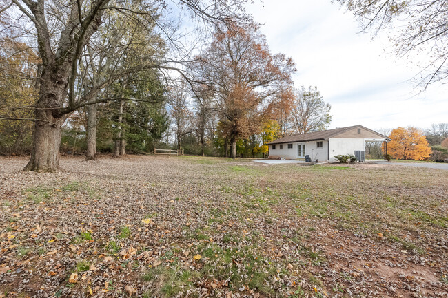 Building Photo - 1201 Bickel Rd
