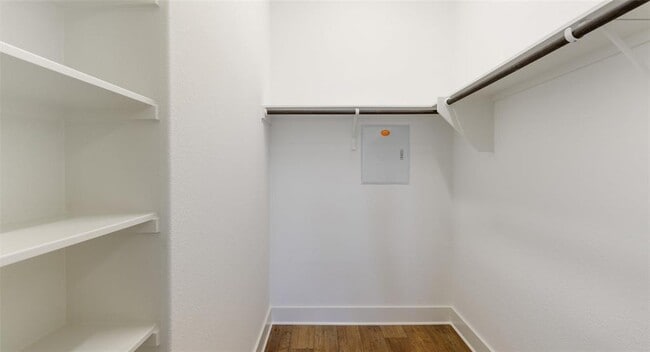 Building Photo - 5517 Stadio Ave