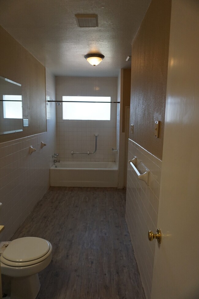 Building Photo - 3414 31st St