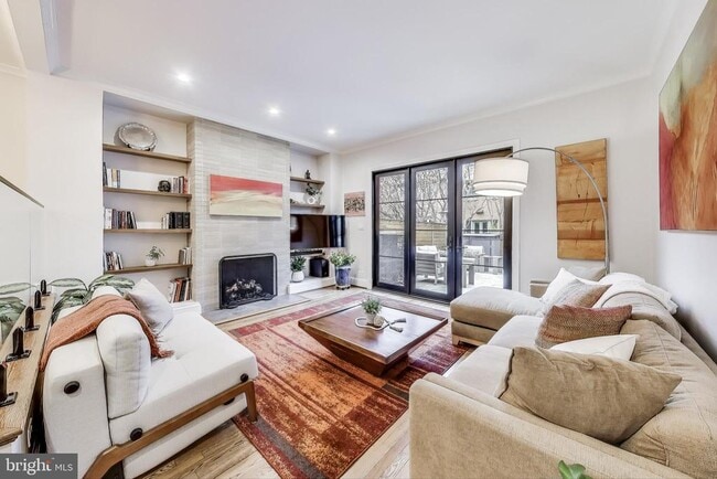 Building Photo - 117 Quay St