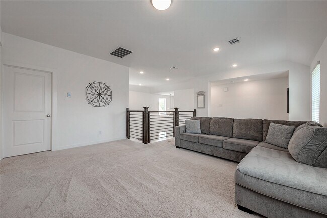 Building Photo - 430 W Cascade Heights Dr