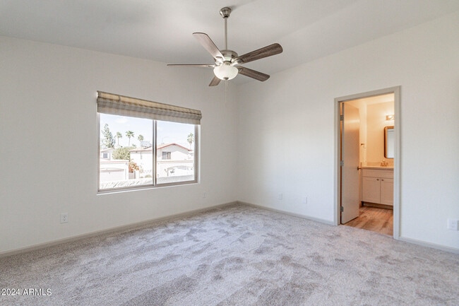Building Photo - 4131 E Contessa St