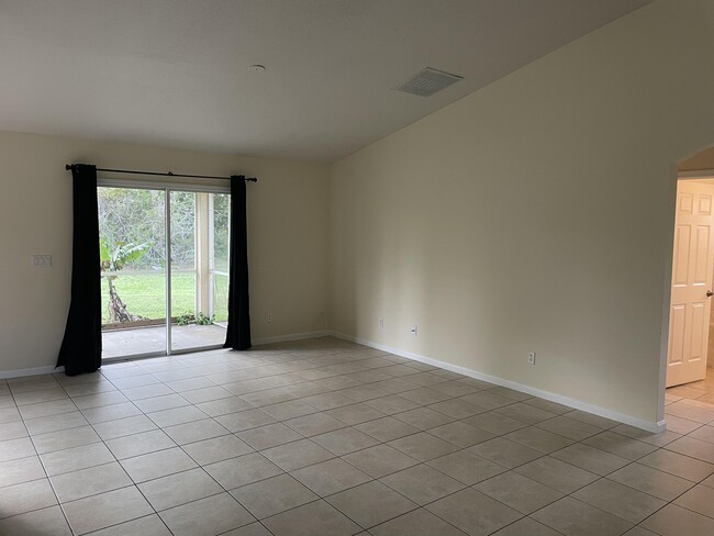 Building Photo - 3586 SW Conibear St