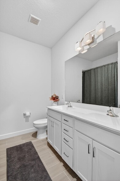 Building Photo - 4790 Navali Dr