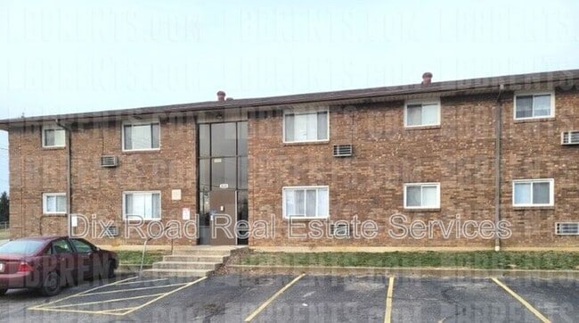 Building Photo - 430 Bellbrook Ave