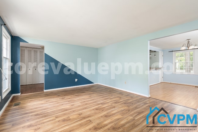 Building Photo - 723 Snowdon Ln