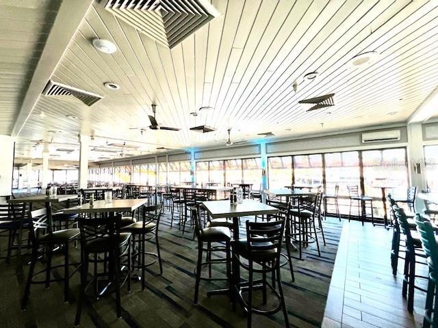 Building Photo - 3020 Matecumbe Key Rd
