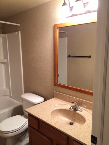 Bathroom - 100 Grandview Ct