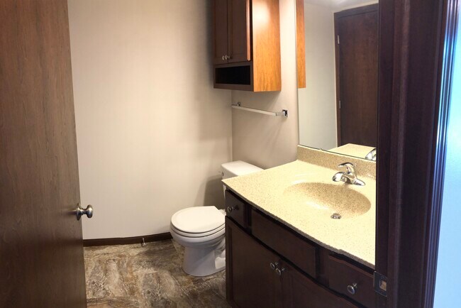 Half Bath - 1902 Wrigley St