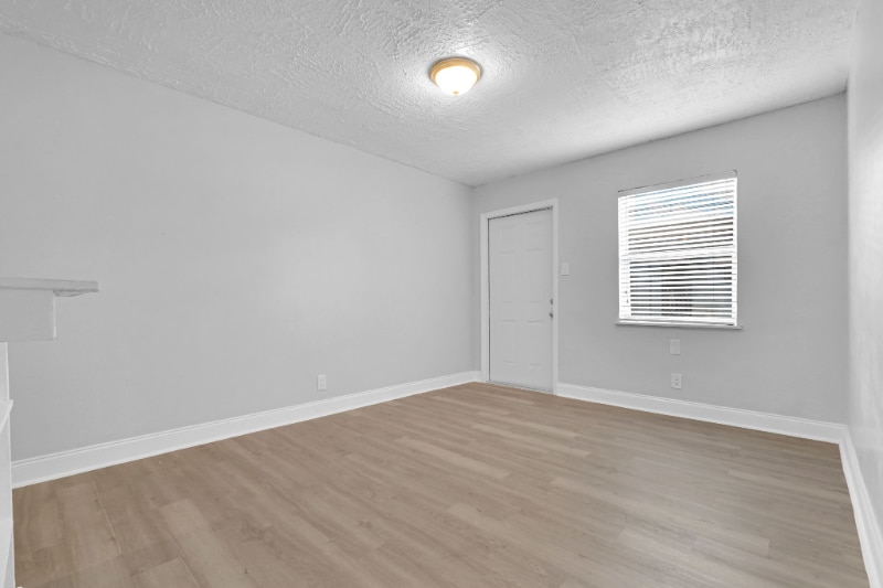 Building Photo - 746 SW 4th St