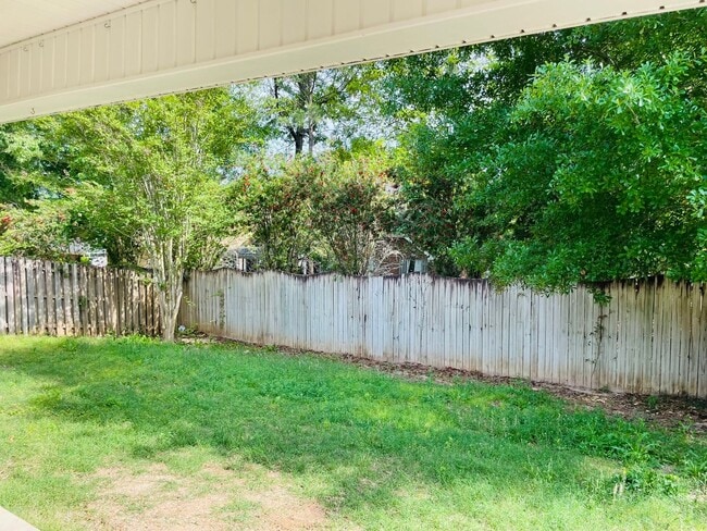 Building Photo - GLEN AT GOLDEN EAGLE