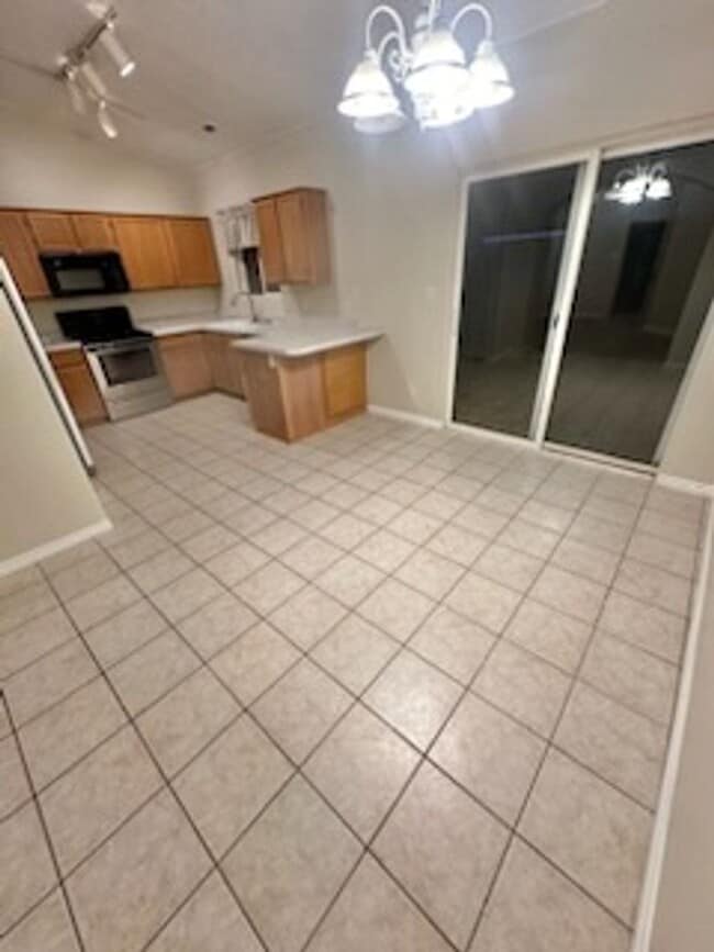 Building Photo - Cozy Ivins Home!