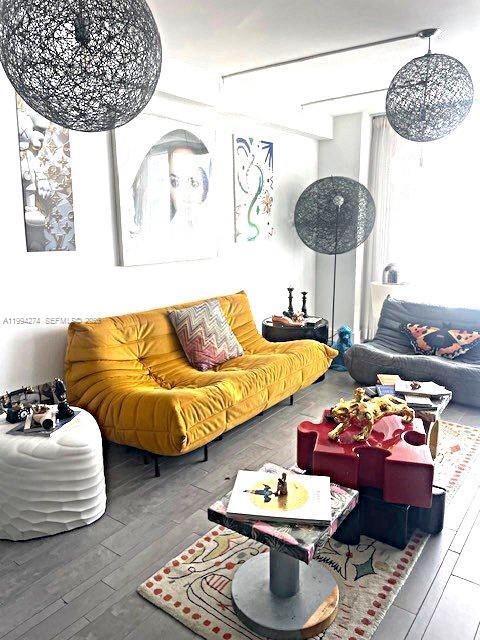 Building Photo - 1100 West Ave