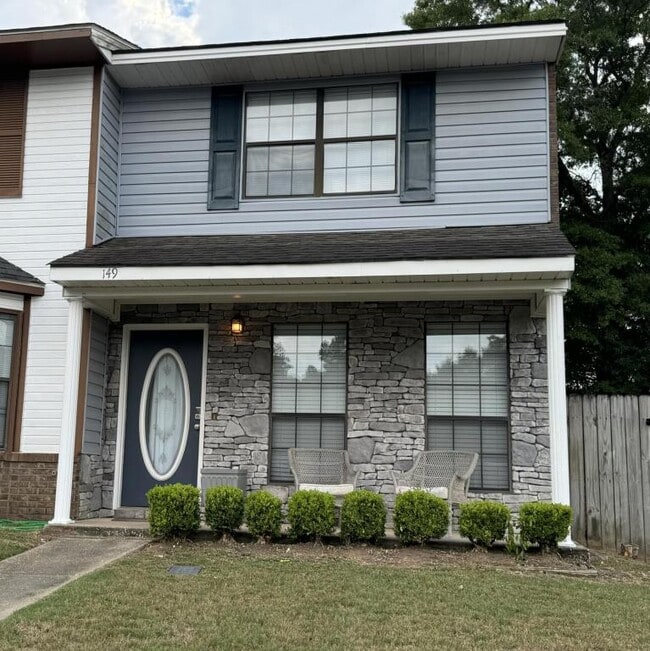 Building Photo - 149 Lakeview Dr