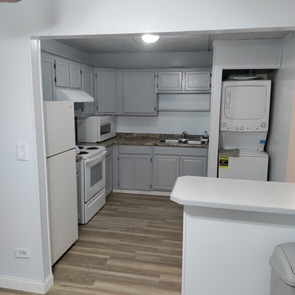Building Photo - 144 Klein Creek Ct