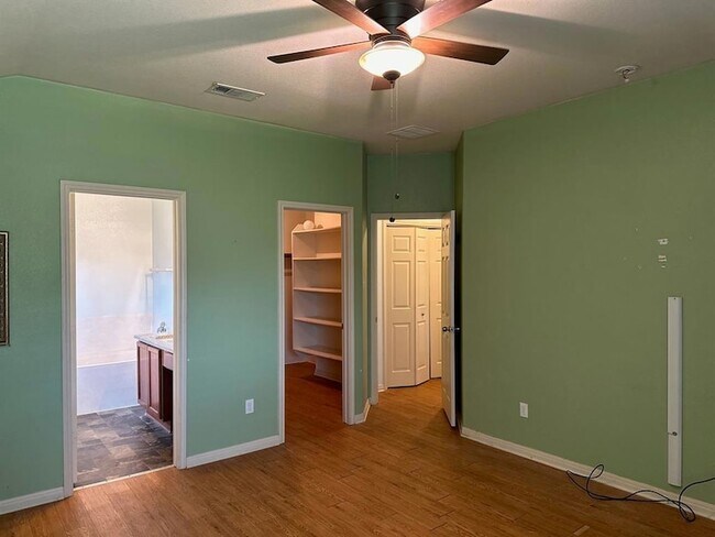 Building Photo - 218 Wildcat Dr