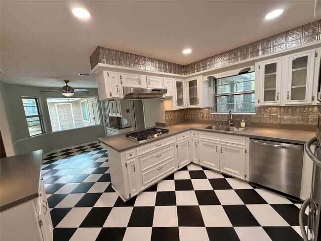 Building Photo - 5231 Alamosa Ln