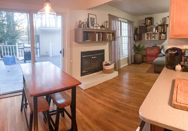 Building Photo - 46 Deer Run Dr