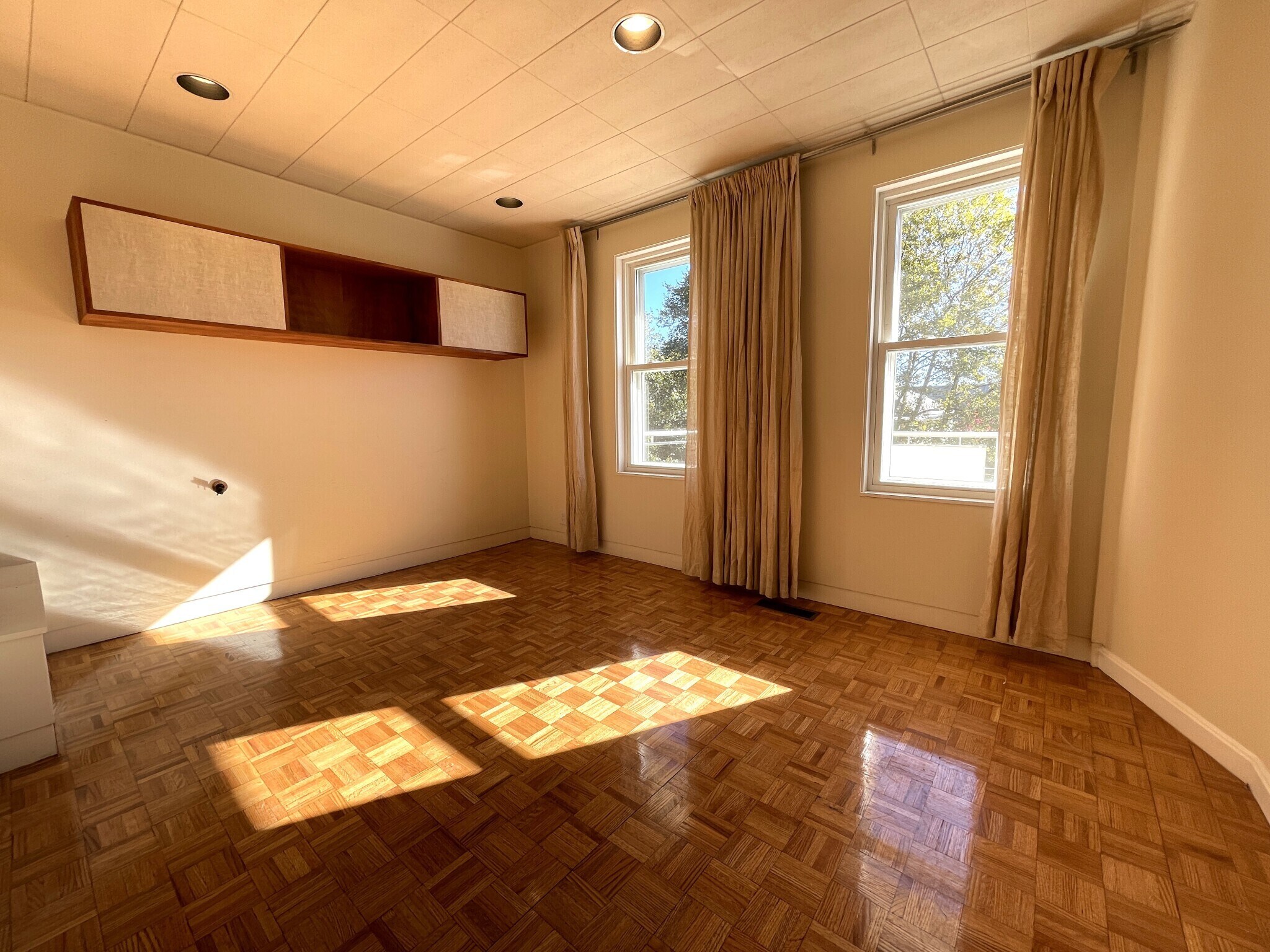 Building Photo - 10 Packard Ave