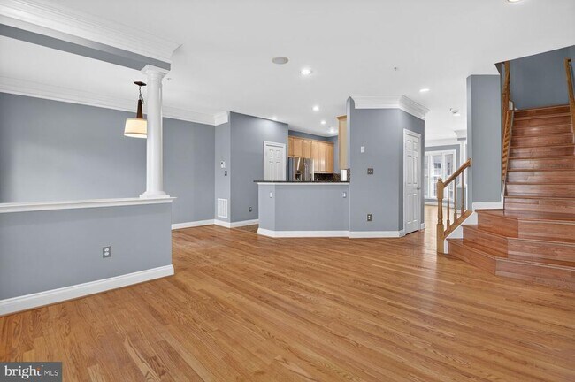 Building Photo - 1169 Regal Oak Dr