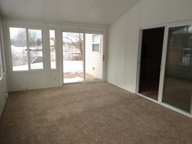 Building Photo - 8637 Trumpeter Dr