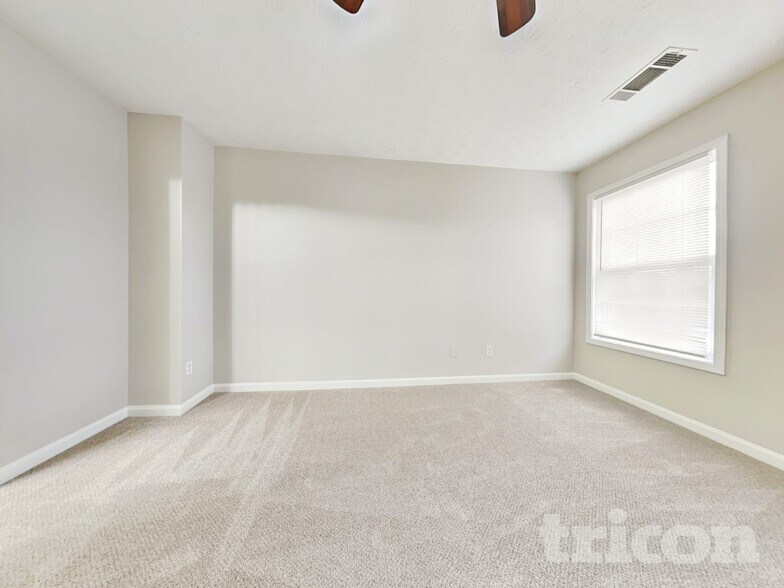 Building Photo - 62 Kirkhill Dr