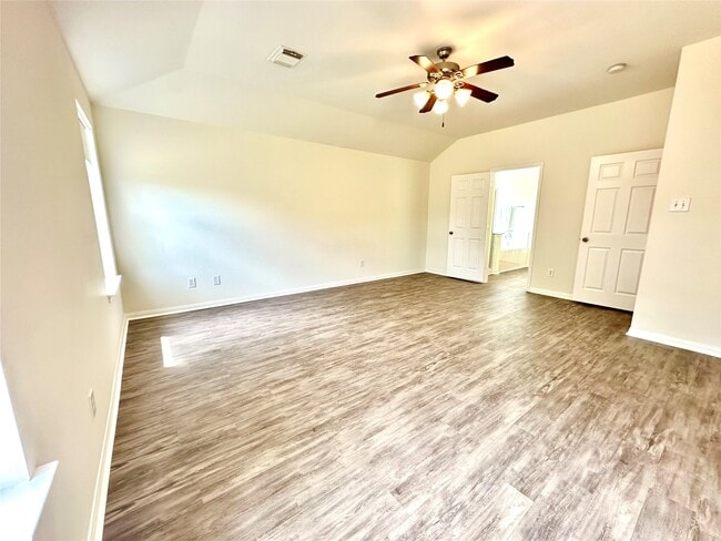 Building Photo - 25311 Clover Ranch Dr