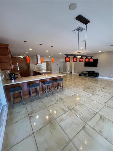 Building Photo - 5200 Riviera Dr