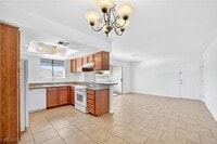 Building Photo - 7200 W Pirates Cove Rd