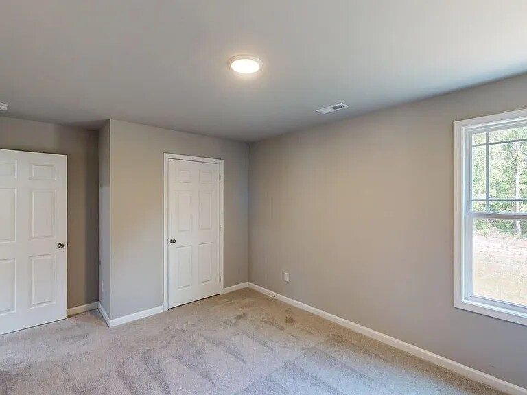 Building Photo - 204 Grand Oaks Dr