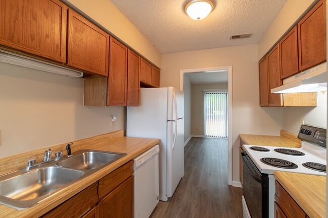 Building Photo - 1924 Greenstone Ct