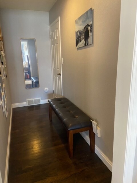 Foyer going into master bedroom - 3425 Tejon St