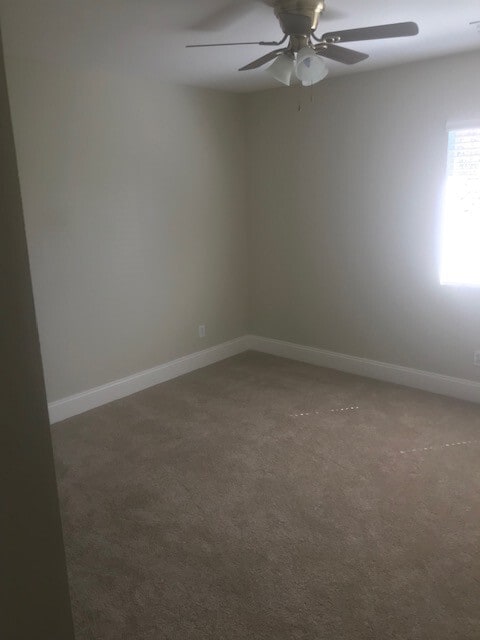 Building Photo - Incredible 5 Bed 2.5 Bath House Located In San Marcos