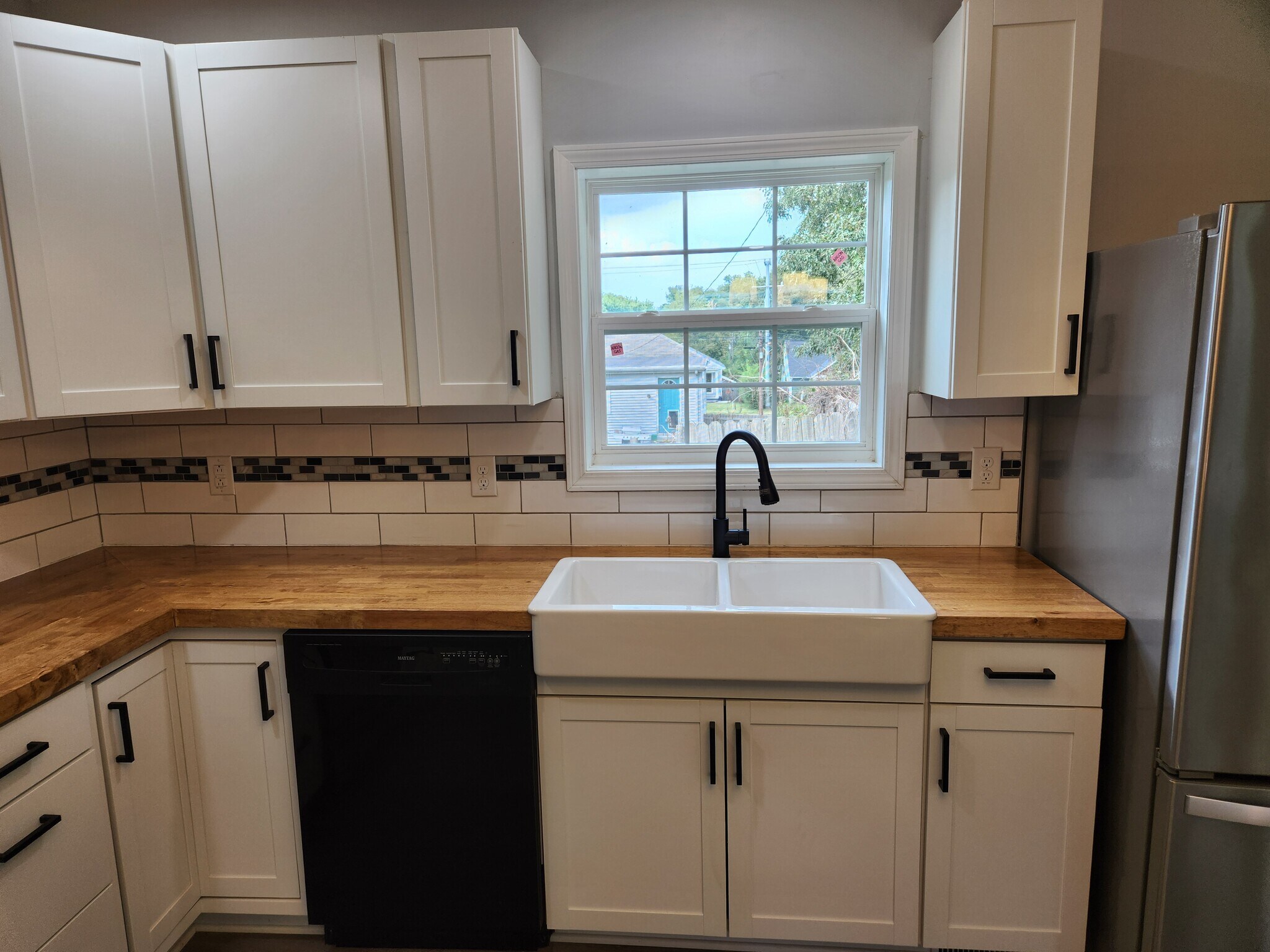 Building Photo - 629 Central Ave