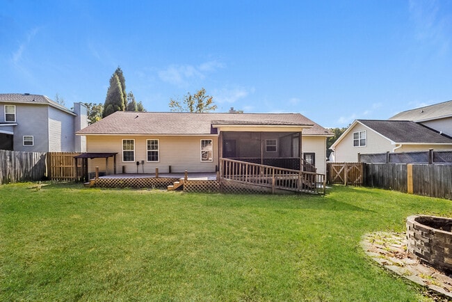 Building Photo - 102 Dartmouth Ct