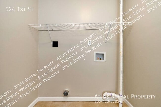 Building Photo - 524 1st St