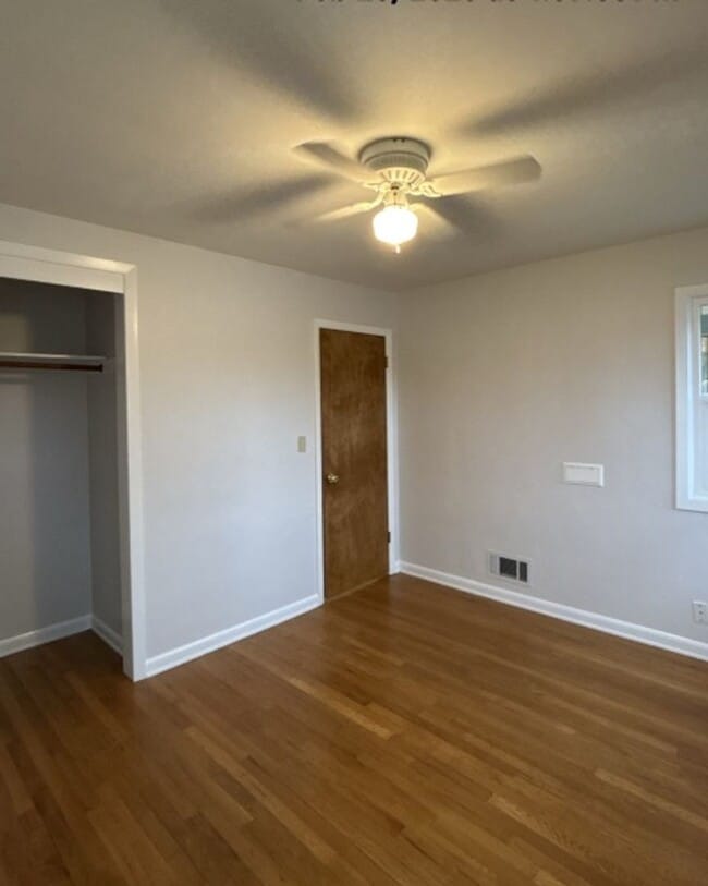 Building Photo - 3Bd/2Ba Single Story House - Available to View!