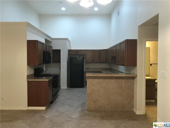 Building Photo - 113 Quail Run