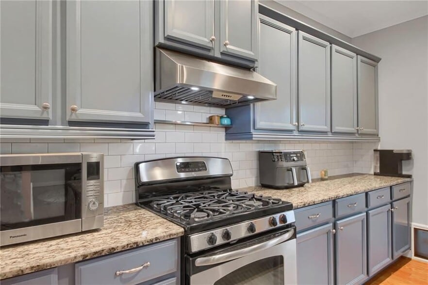 Building Photo - 120 Cornerstone Pl