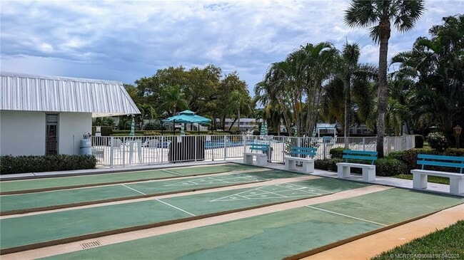 Building Photo - 2929 SE Ocean Blvd