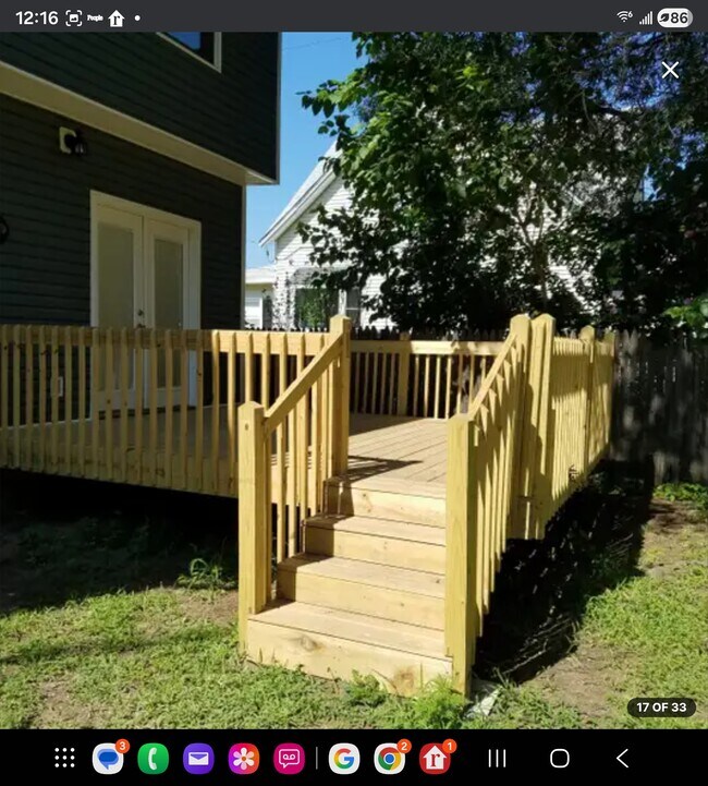 Building Photo - 141 Seeley Ave