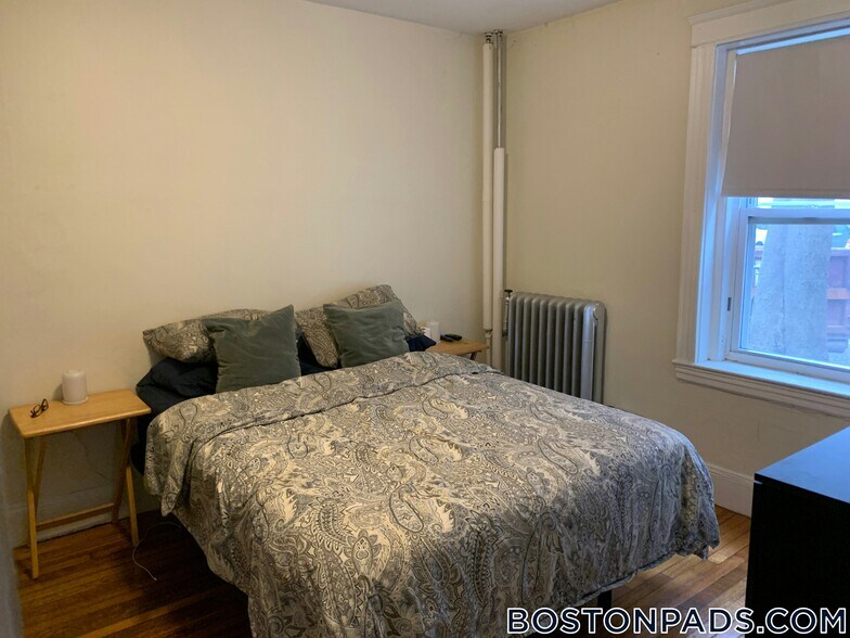 Building Photo - 88 Washington St