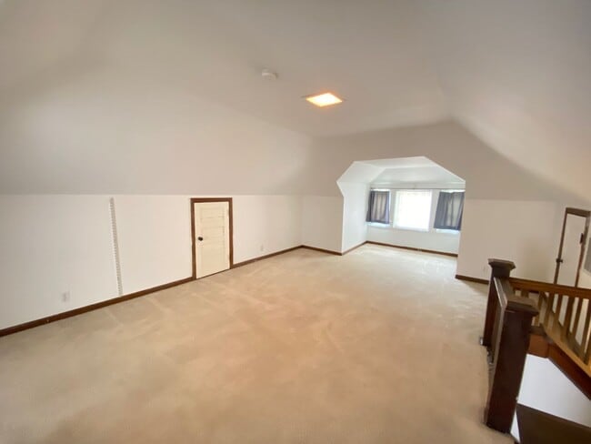 Building Photo - 137 Frambes Ave
