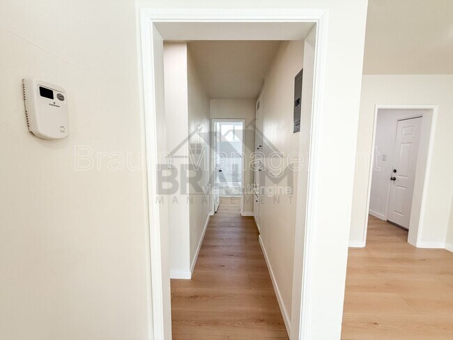 Building Photo - 7339 Woodman Ave