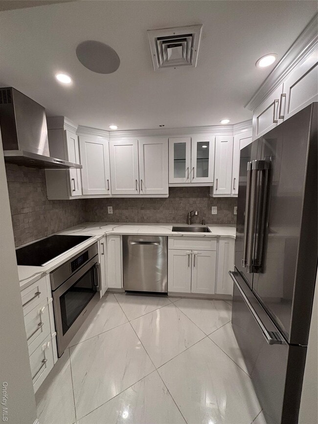 Building Photo - 100 Cutter Mill Rd