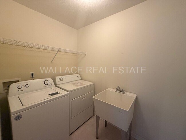 Building Photo - 8206 Gallaher Station Dr