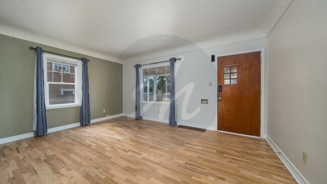 Building Photo - 111 N Sheridan Ave