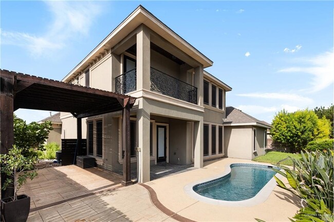 Building Photo - 1320 Manzano Ln